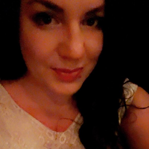 Meet your Posher, Cindy - Picture 1 of 1